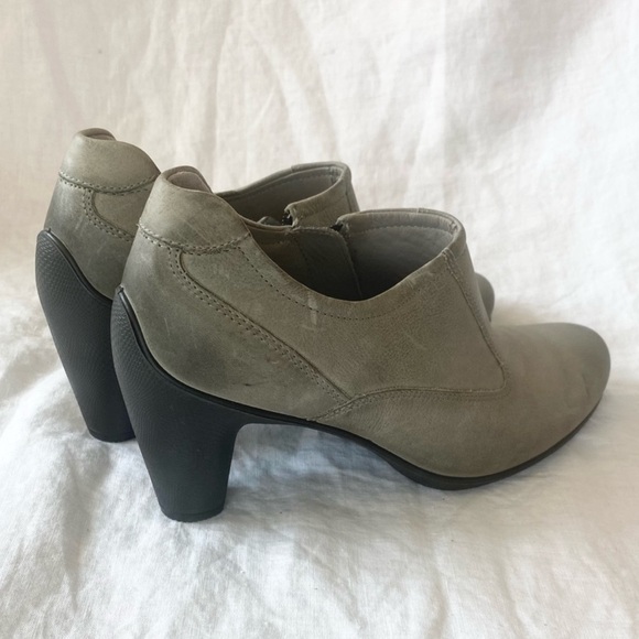 Ecco Sculpted Low Cut Ankle Boots - Picture 9 of 12